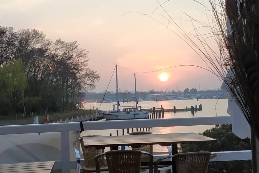 Traveloge mit SCHWIMMBAD und SAUNA Lübeck Eksteriør bilde