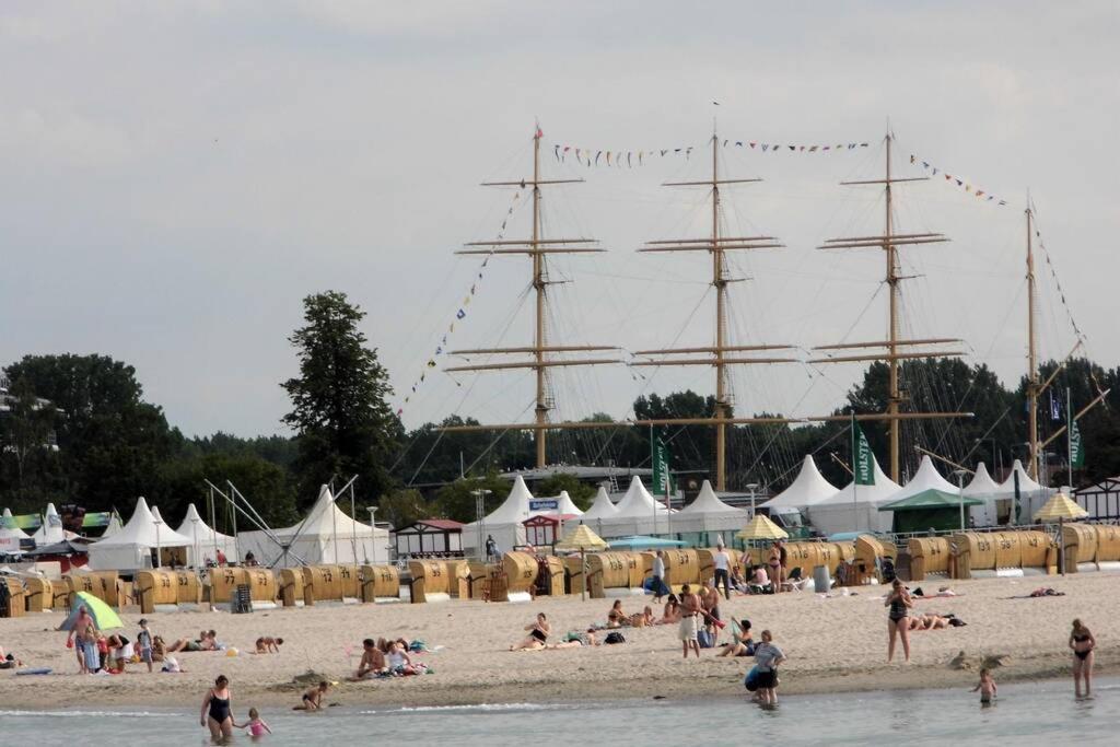 Traveloge mit SCHWIMMBAD und SAUNA Lübeck Eksteriør bilde