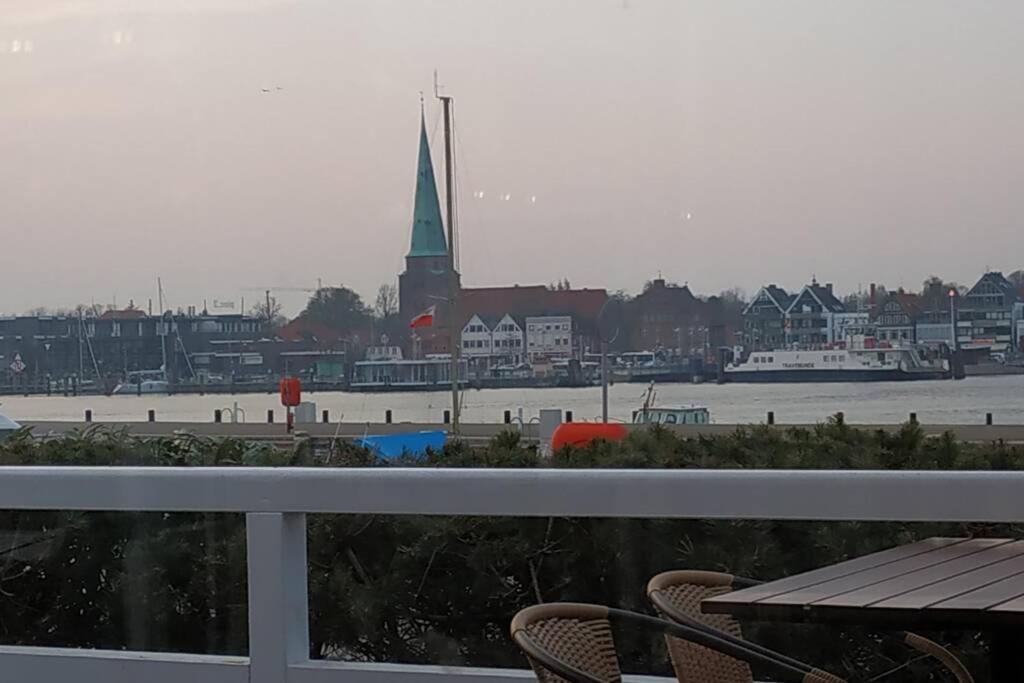 Traveloge mit SCHWIMMBAD und SAUNA Lübeck Eksteriør bilde